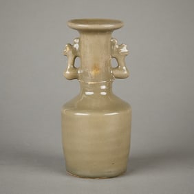 Chinese Song Style Porcelain Longquan Celadon Vase