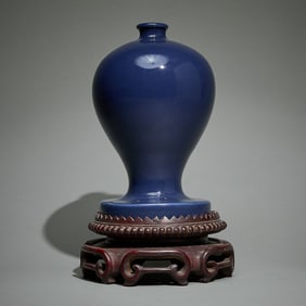 Chinese Qing Porcelain Ceremonial Altar Vase