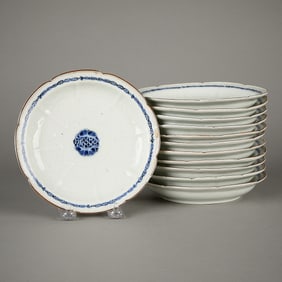Set 12 Chinese B&W Scalloped Porcelain Plates