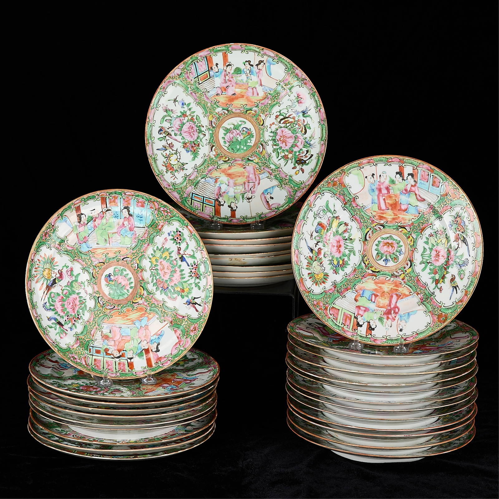 Set 32 19th c. Chinese Rose Mandarin Lunch Plates