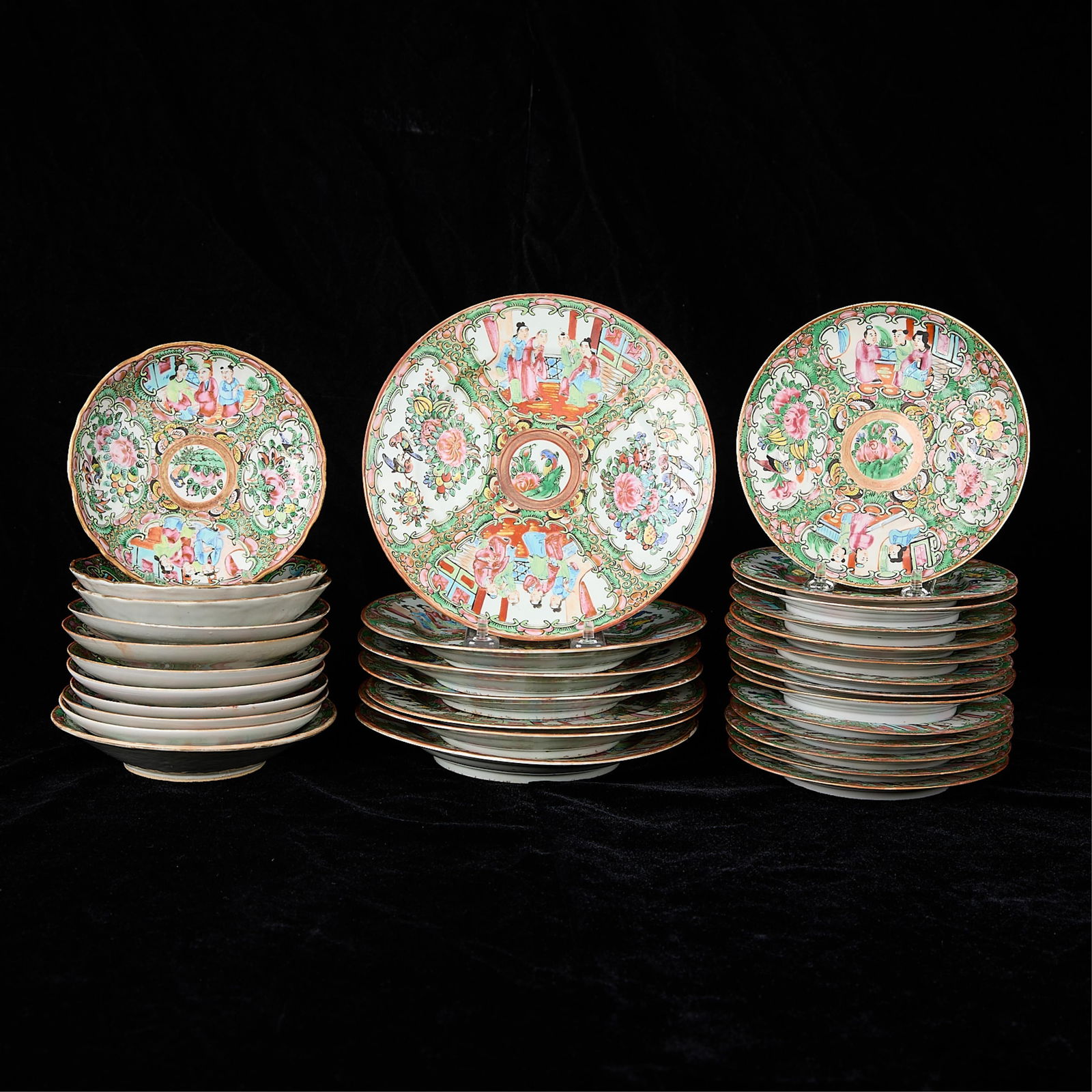 32 19th c. Chinese Famille Rose Dessert Plates (1 of 3)