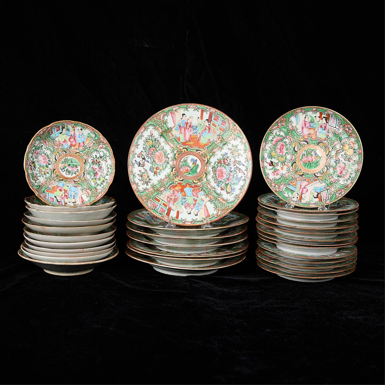 32 19th c. Chinese Famille Rose Dessert Plates