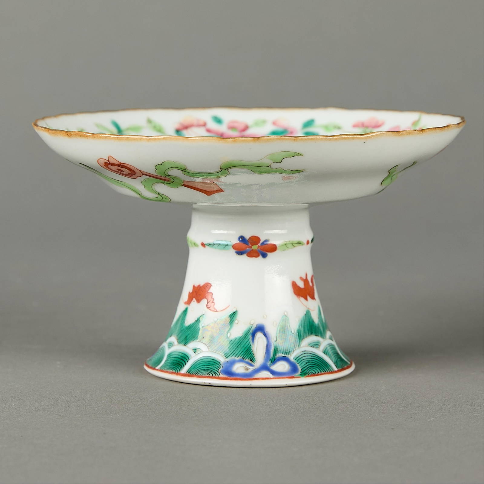 Chinese Qing Famille Rose Porcelain Pedestal Dish