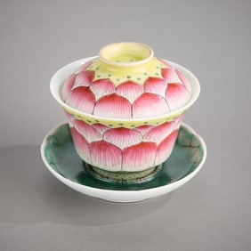 Chinese Qing Porcelain Gaiwan Lotus Cup & Saucer