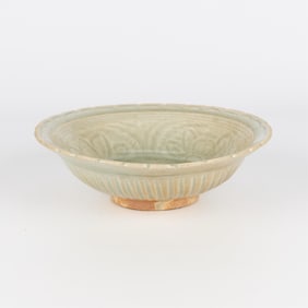 Thai Sawankhalok Celadon Scallop-Edge Bowl