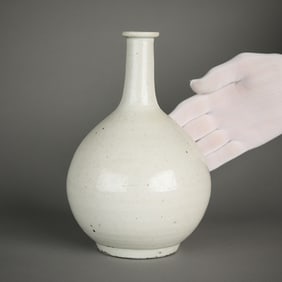 Korean Joseon Dynasty White Ceramic Vase