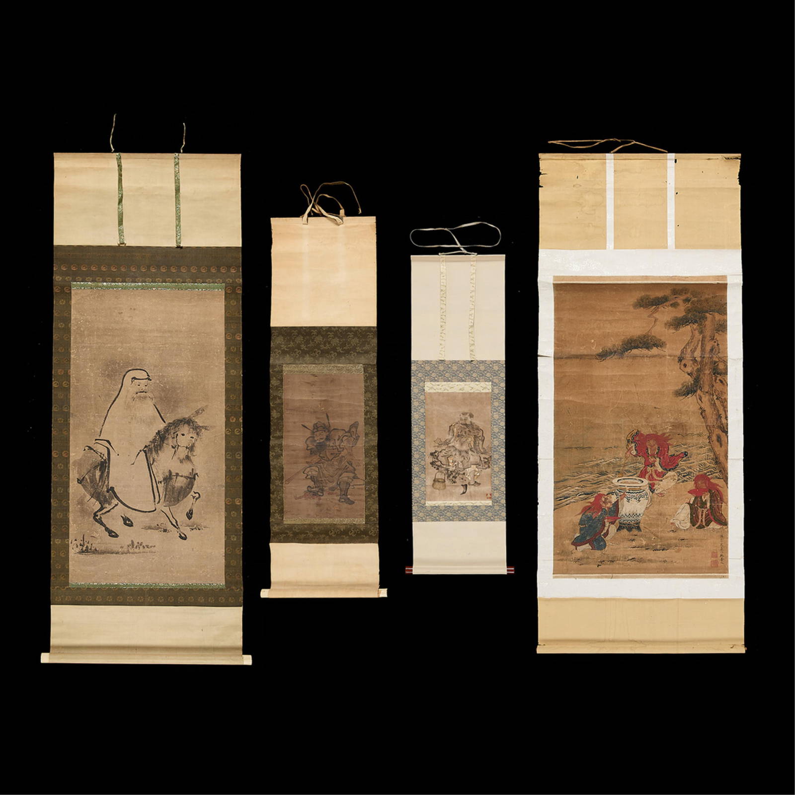 4 Japanese Scroll Paintings of Figures