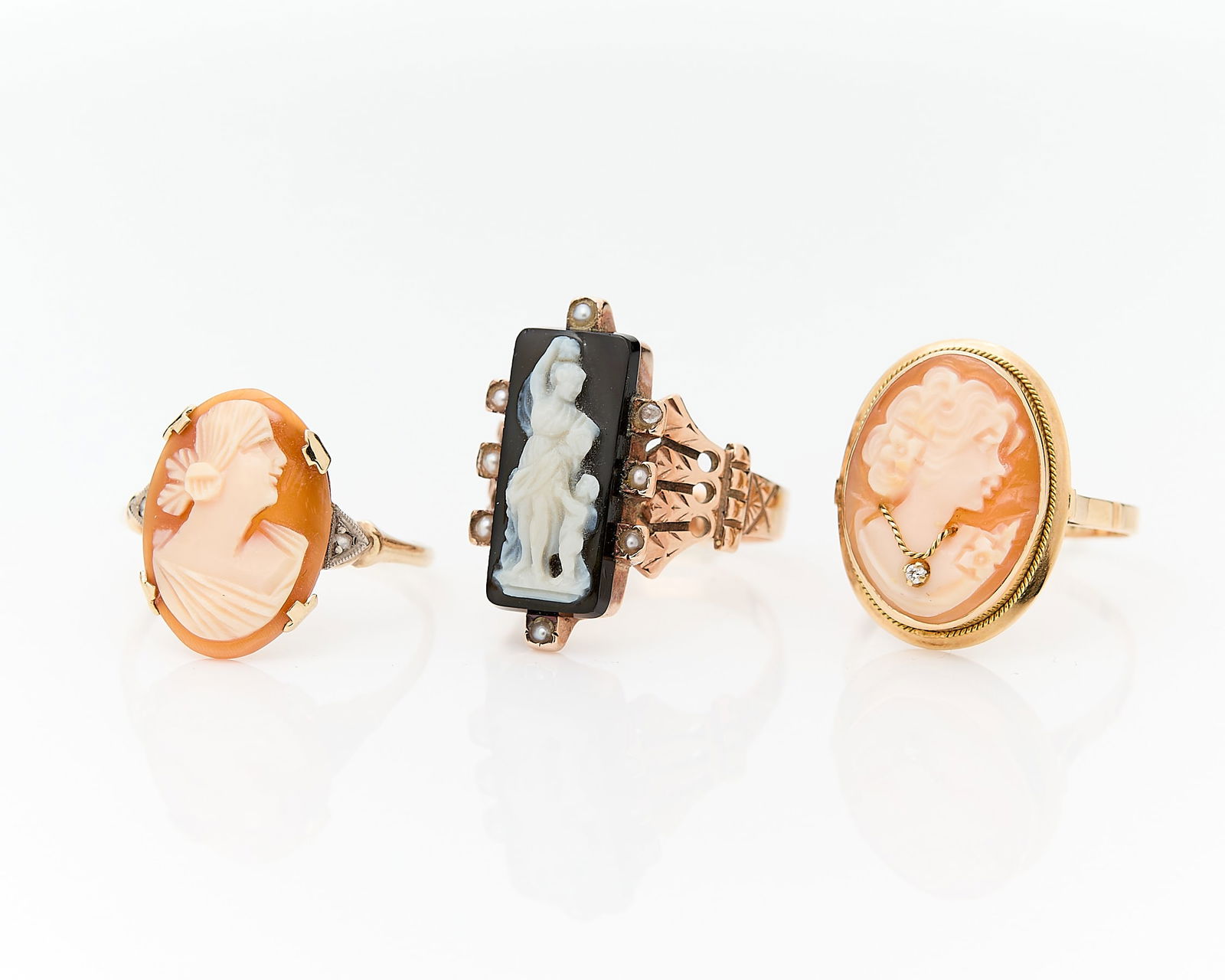 3 Gold & Shell Cameo Rings (1 of 3)
