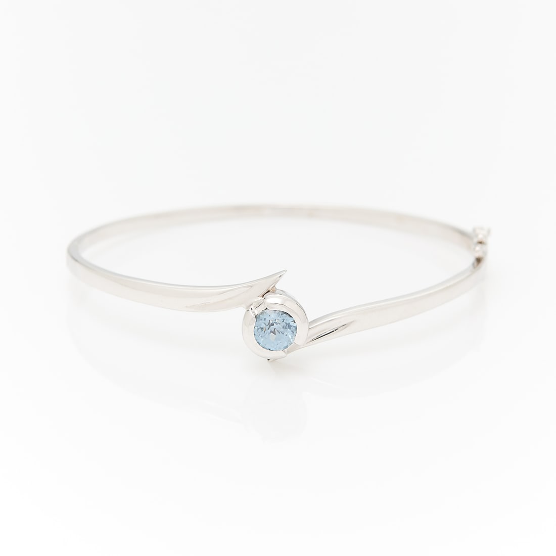 14k White Gold & Montana Sapphire Bracelet (1 of 5)