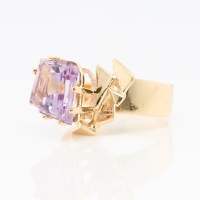 14k Yellow Gold Amethyst Ring