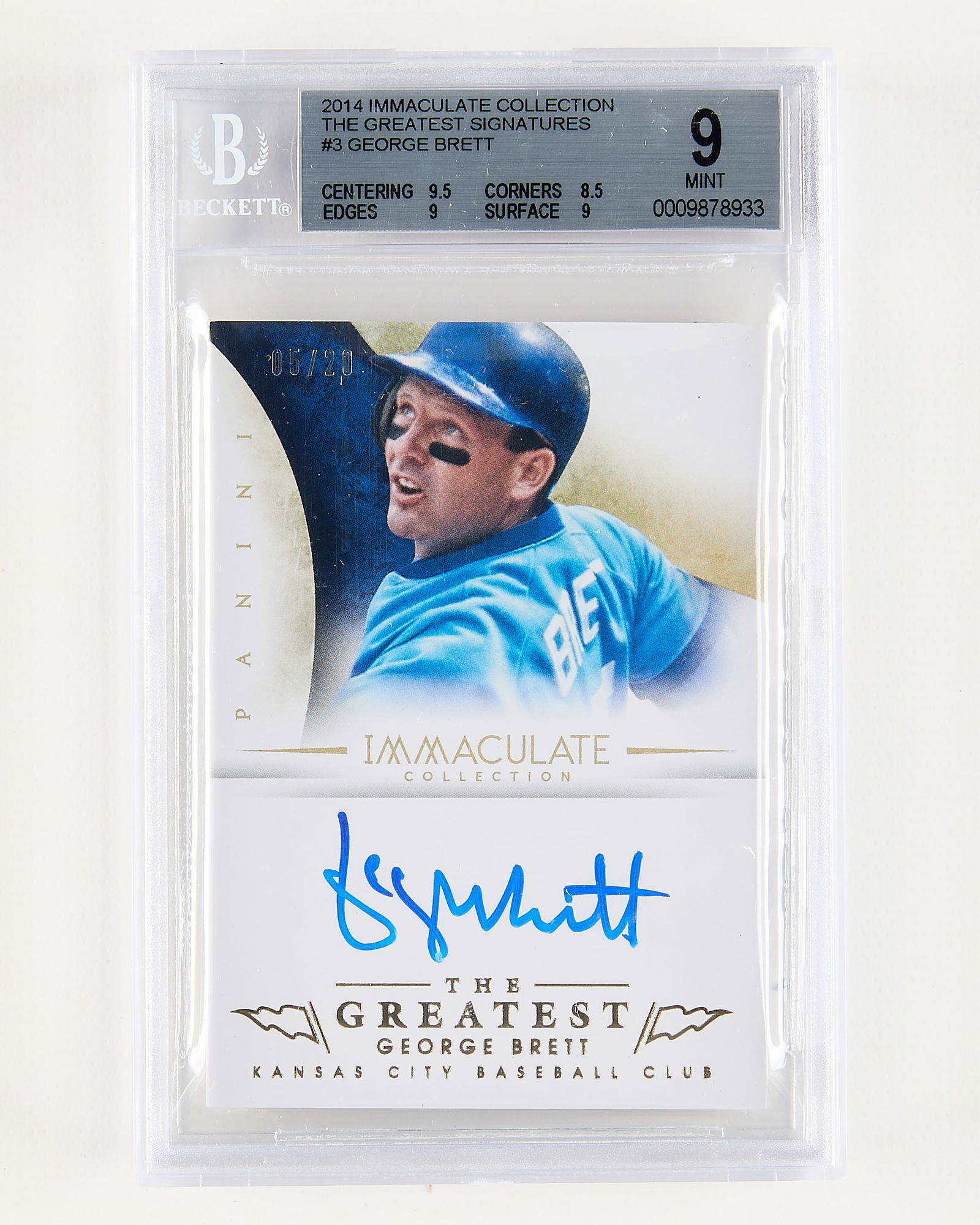 2014 Panini Immaculate George Brett Auto BGS 9: 2014 Immaculate Collection #3 The Greatest Signatures, George Brett autographed baseball card, numbered 5/20. BGS: 0009878933. Height: 5 1/4 in x width: 3 1/4 in.