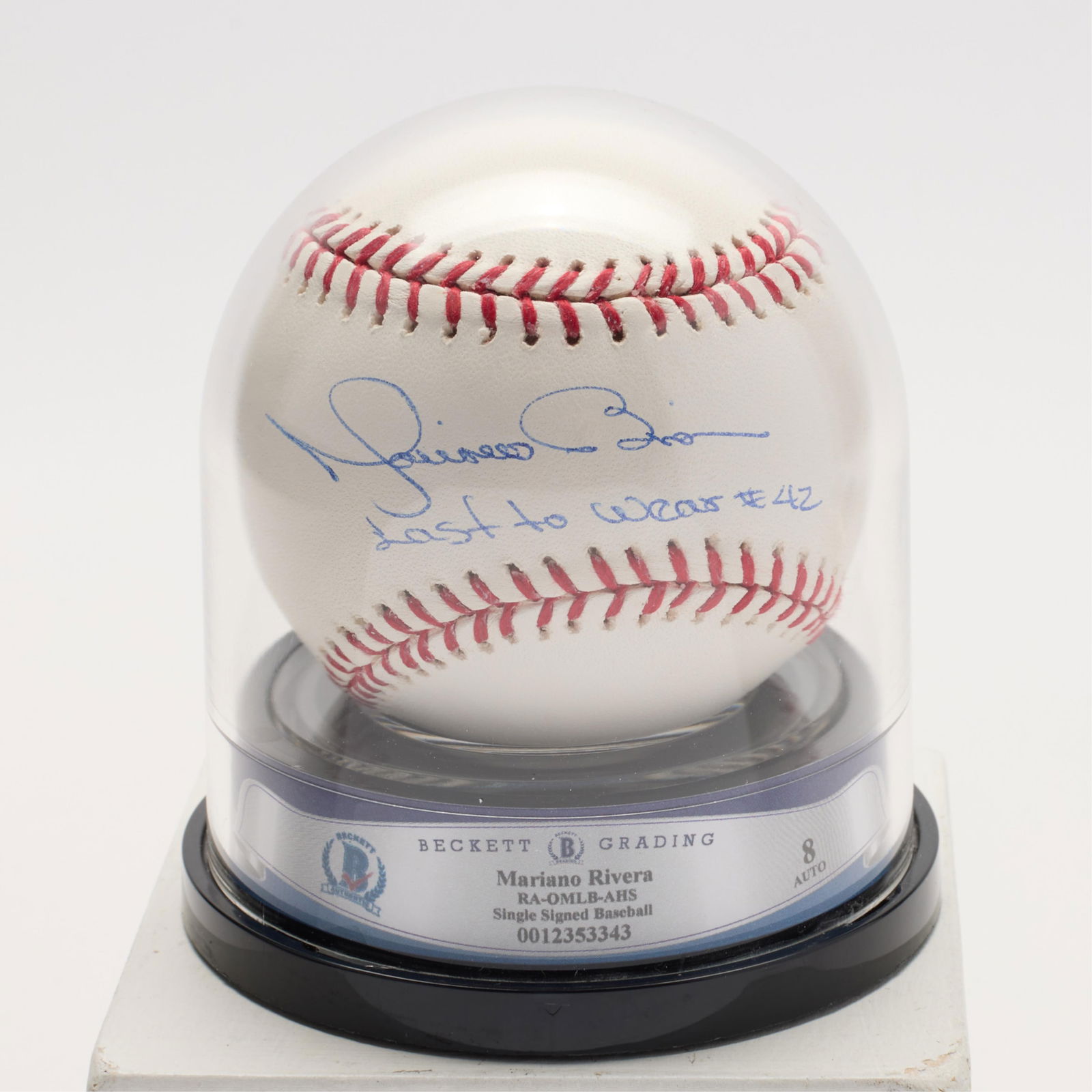 Mariano Rivera Signed Baseball Beckett (1 of 2)