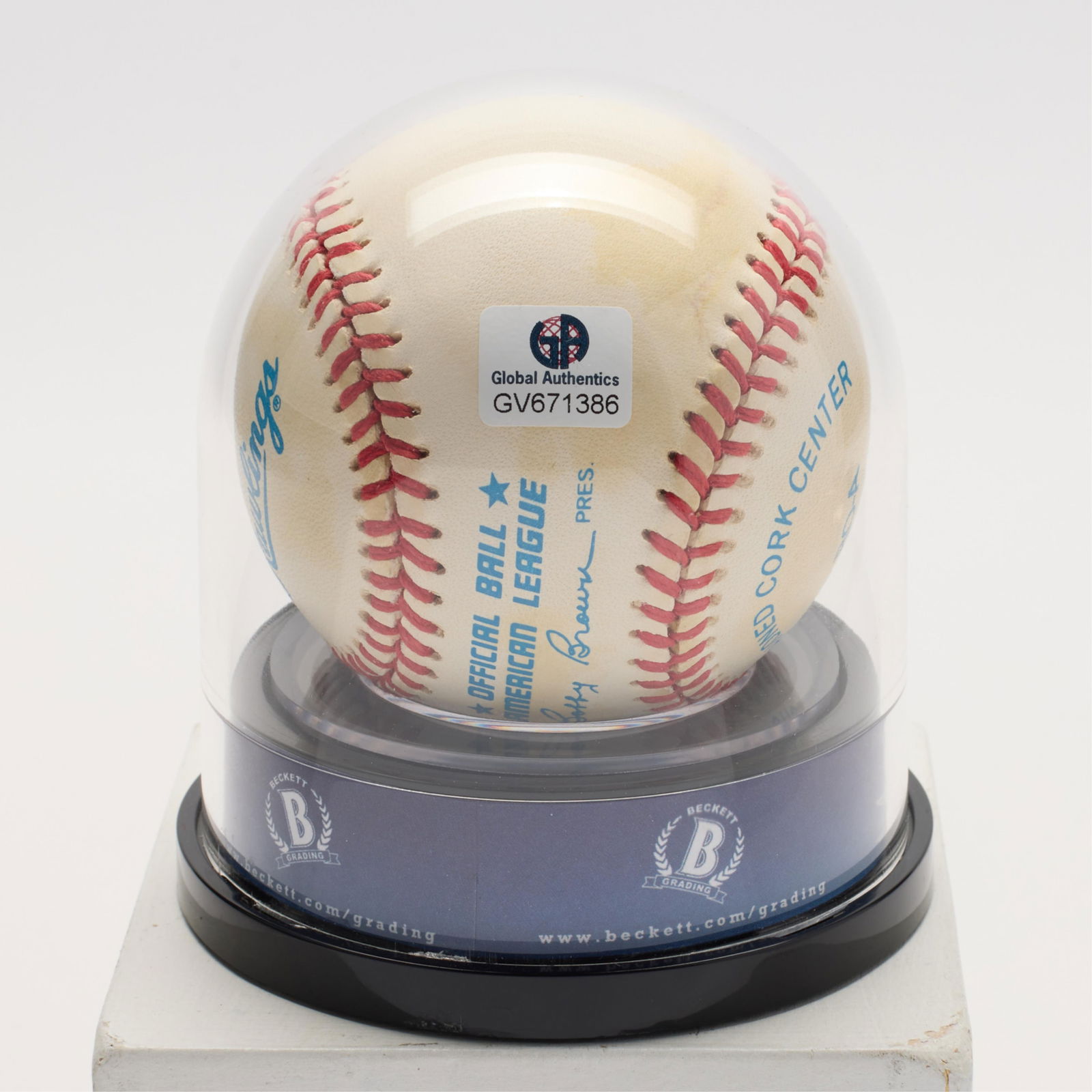 Joe DiMaggio Signed Baseball BAS - 2