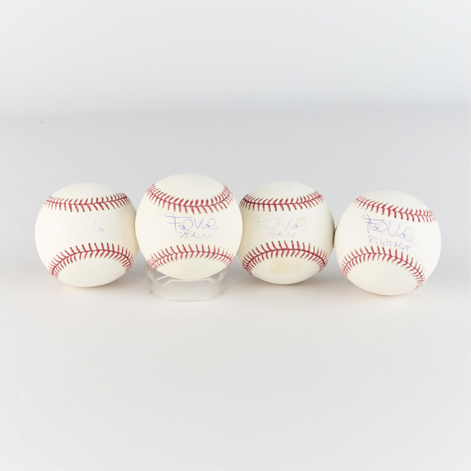 4 Frank Viola Signed Twins Baseballs: Frank Viola signed Minnesota Twins baseballs. Including: one additionally inscribed 87 WS MVP, MLB hologram sticker 763057BB, "Mounted Memories" hologram sticker 0128036; two additionally inscribed