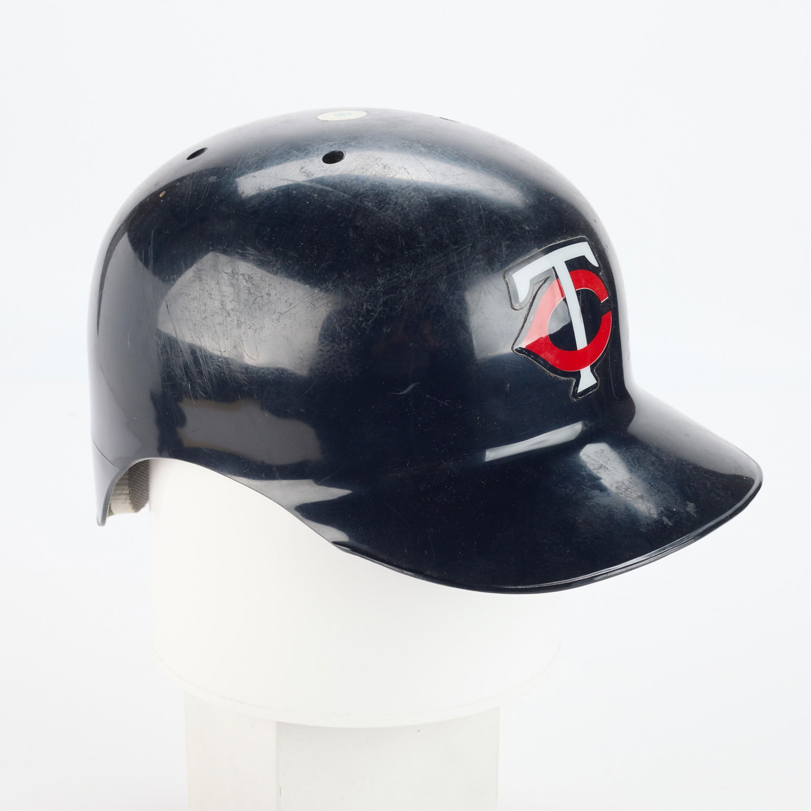 Poss. Game Used Twins Batting Helmet #16 (1 of 8)