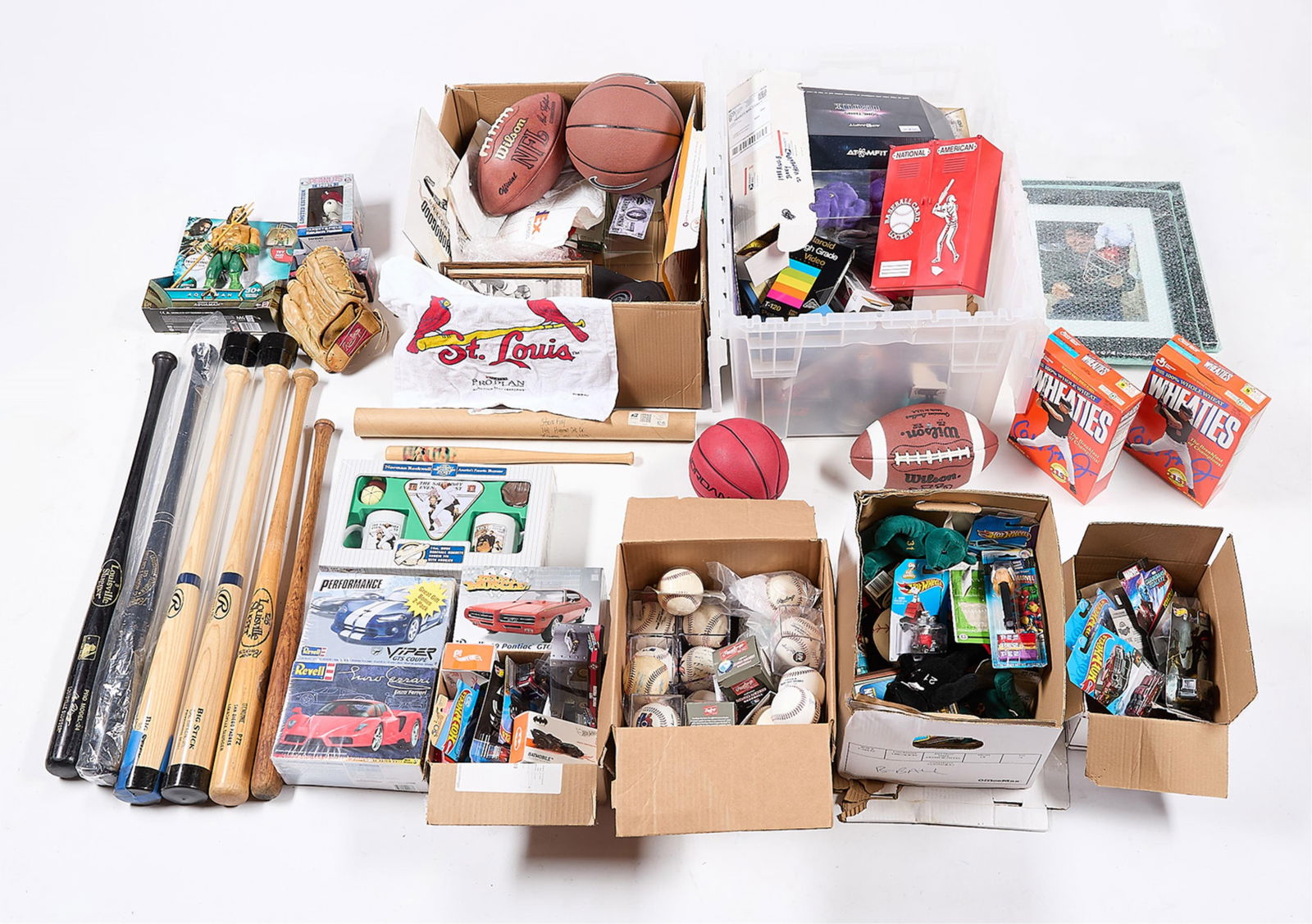 Large Lot Assorted Sports Ephemera (1 of 7)