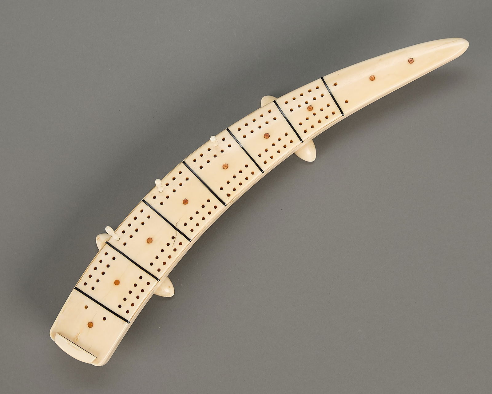 Inuit Cribbage Board - 2