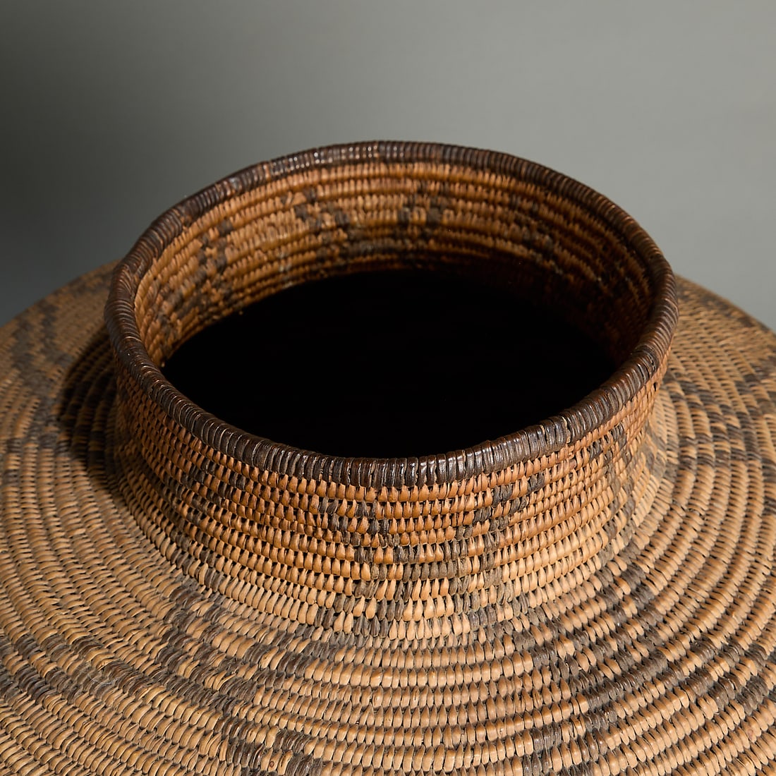 Southwest Native American Woven Olla Basket - 8