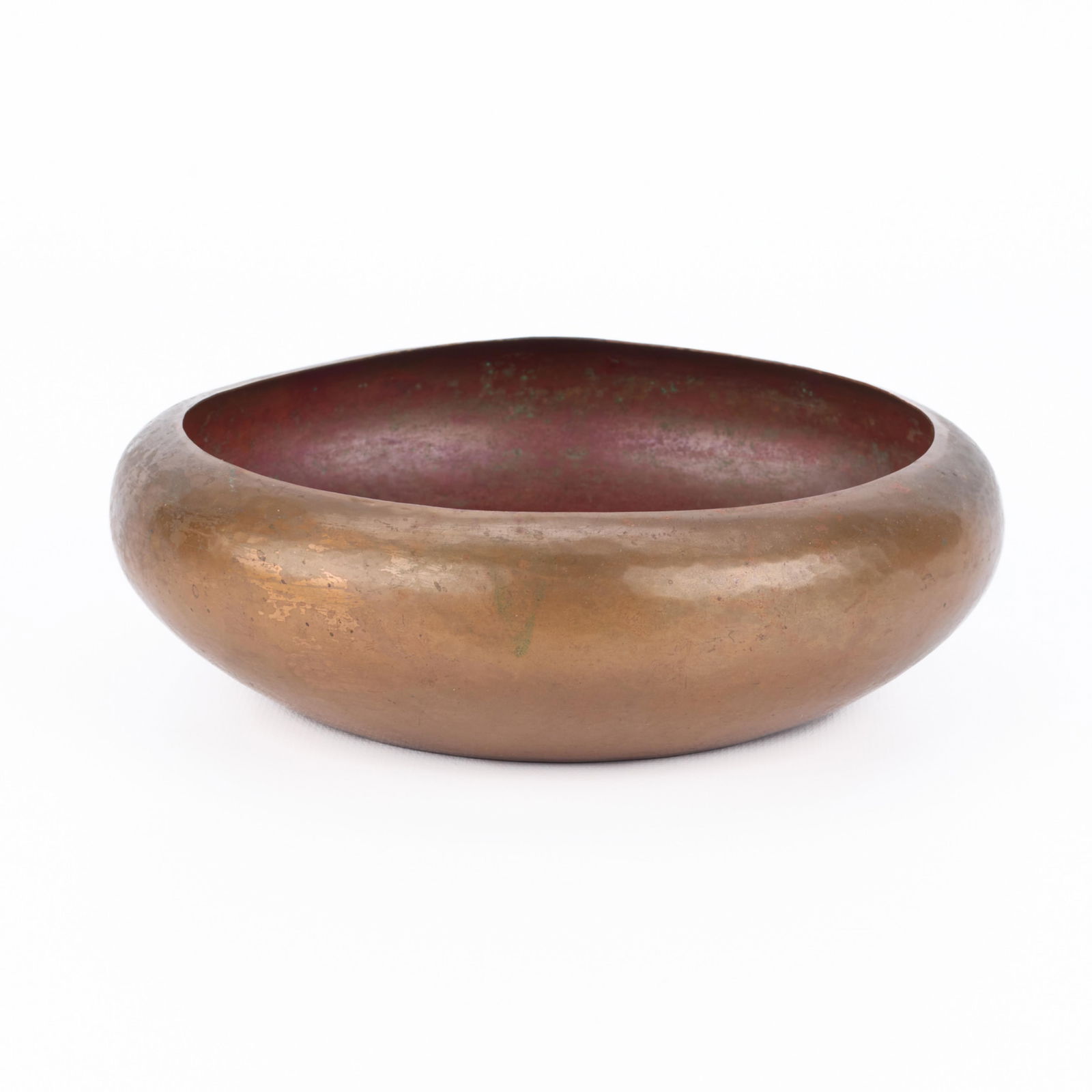 Volund Arts & Crafts Shop Handwrought Copper Bowl: Volund Crafts Shop, Illinois, United States. Arts & Crafts handwrought copper bowl, ca. 1910s. With incised monogram "JB" along one side. Marked along the underside.Height: 2 in x diameter: 7 in. Weig