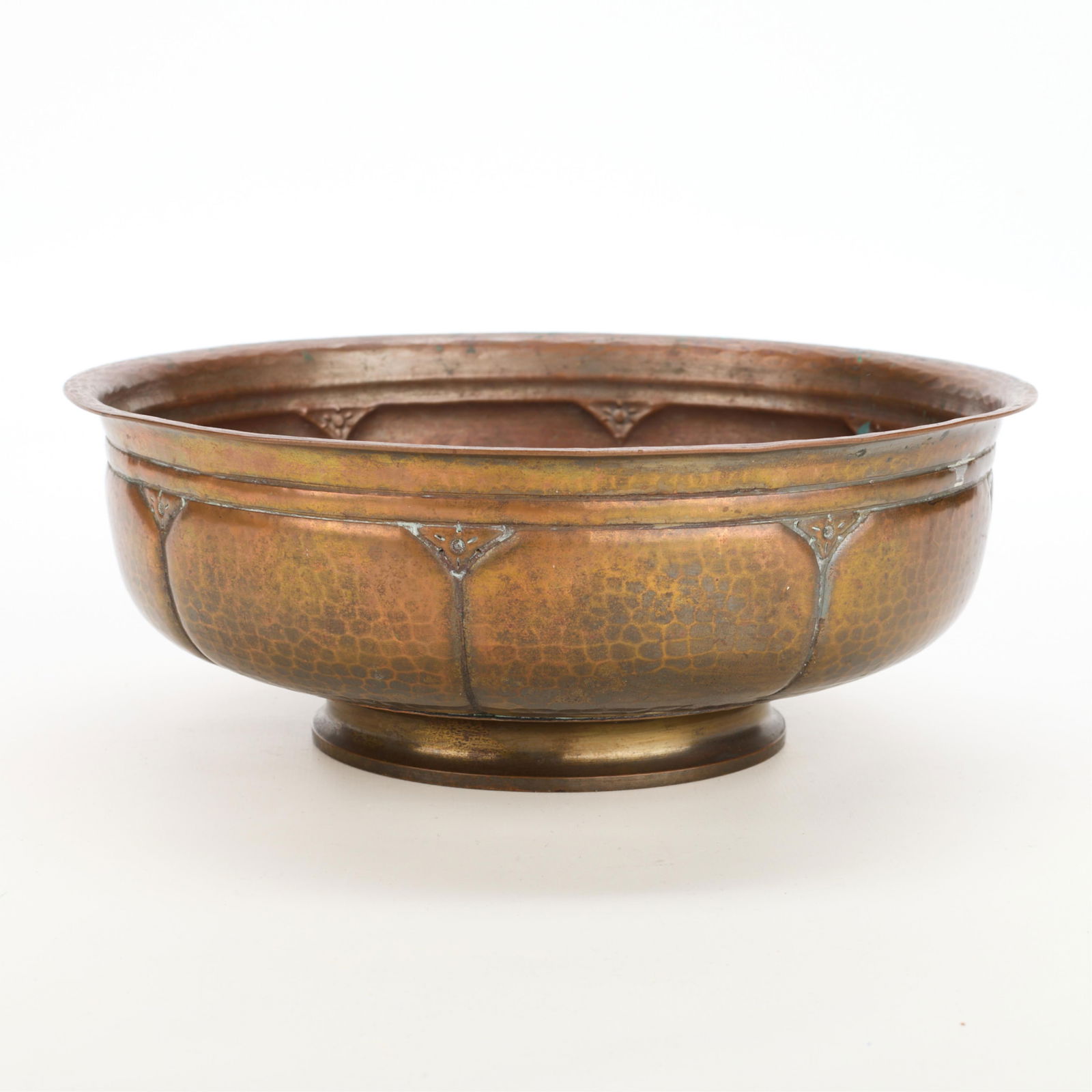 Roycroft Arts & Crafts Hammered Copper Fruit Bowl (1 of 5)