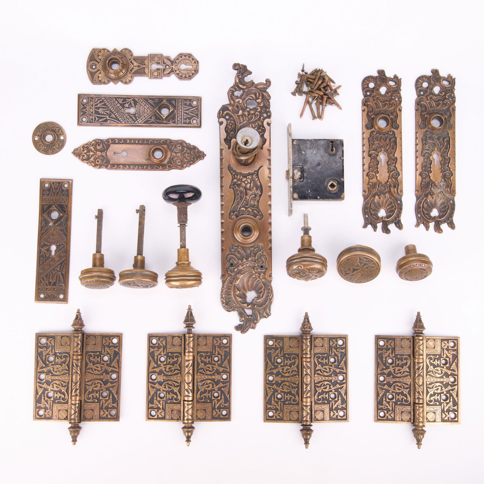18 Antique Metal Doorknobs, Door Plates, & Hinges (1 of 5)