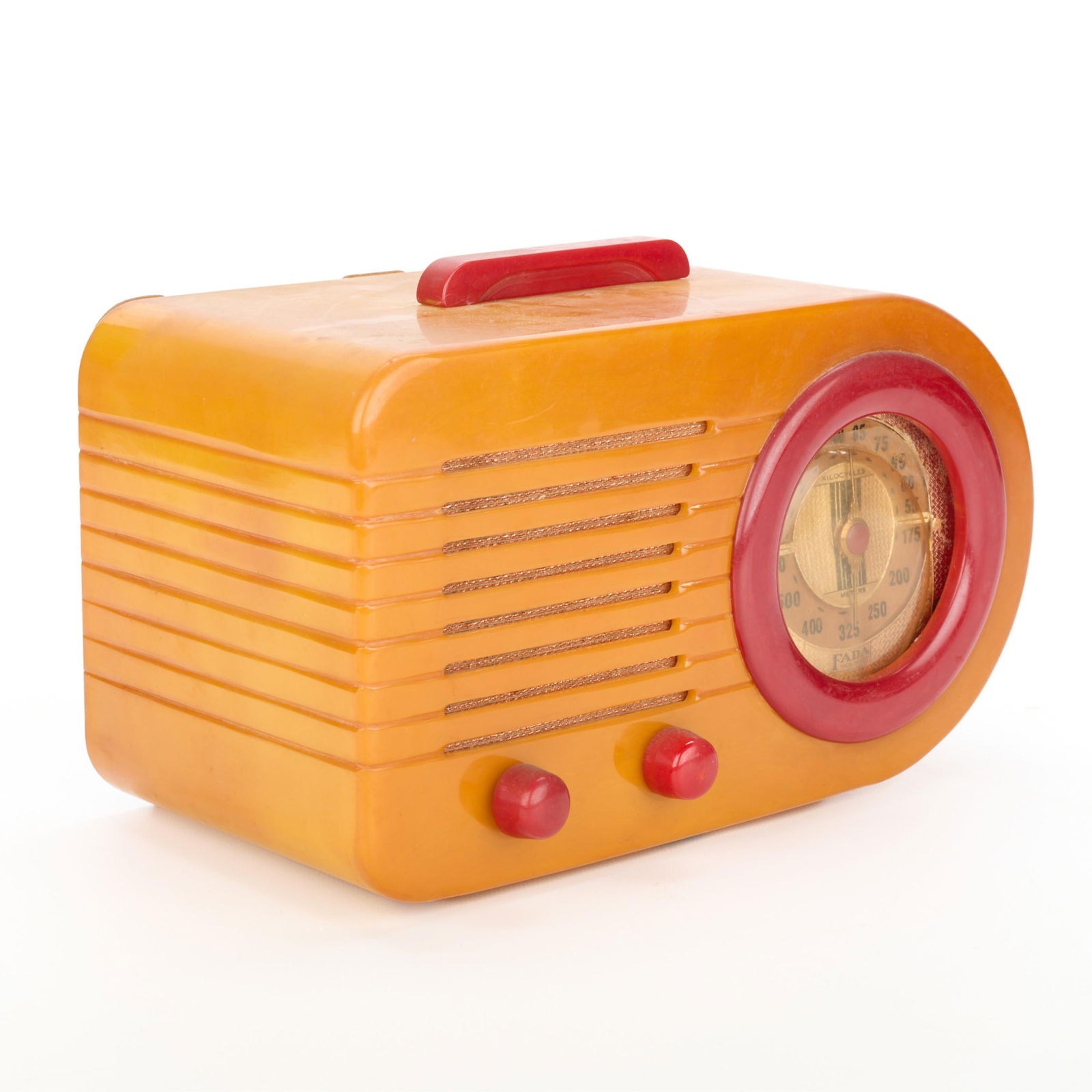 Antique Fada Model 115 Catalin "Bullet" Radio (1 of 5)