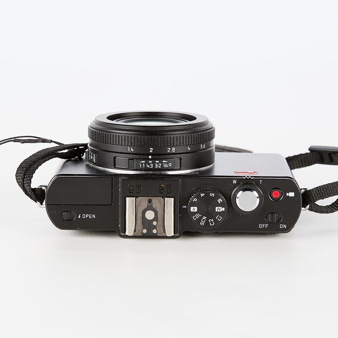 Leica D-Lux 6 Camera w/ Adapter - 4