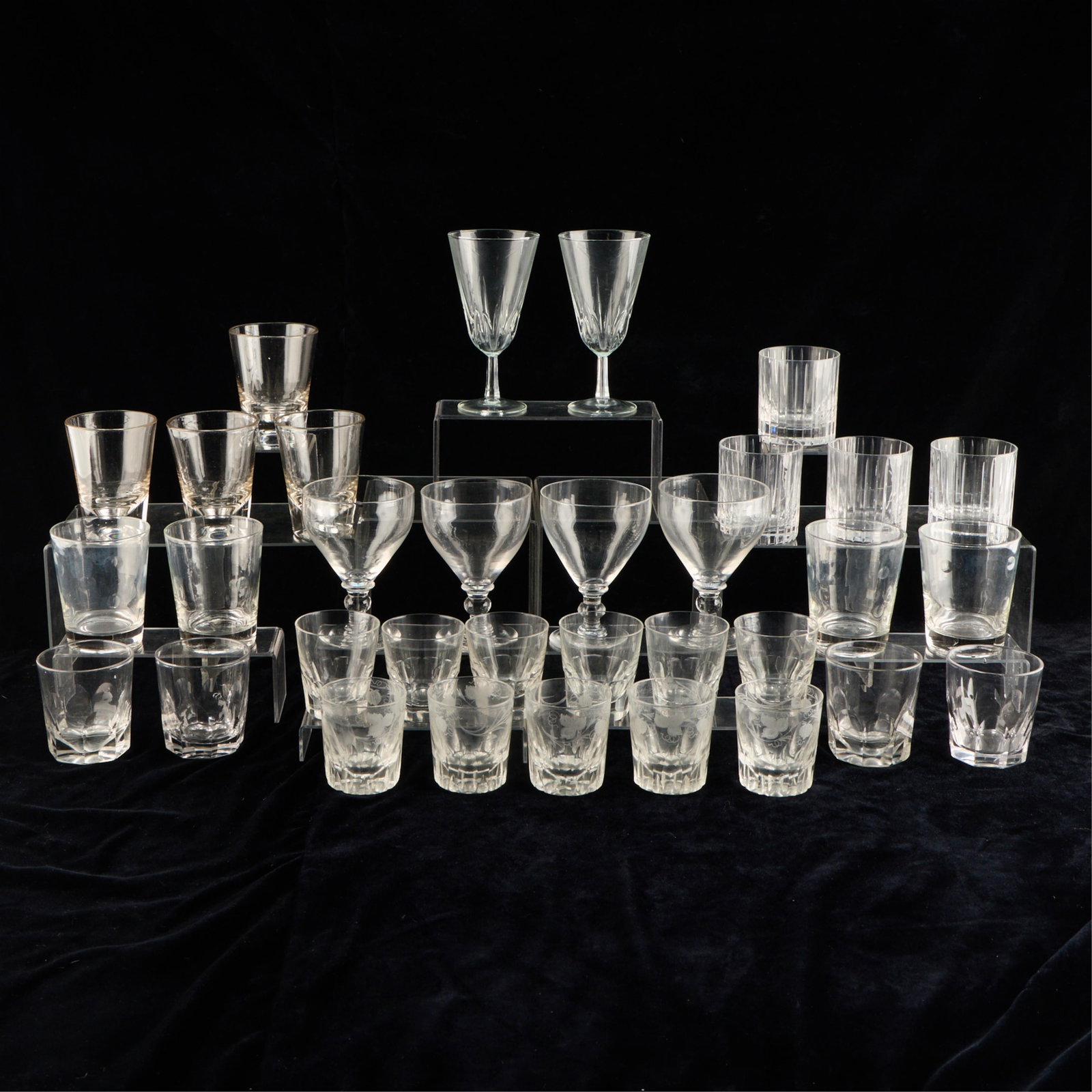 33 Pcs Assorted Misc. Crystal & Glassware (1 of 9)