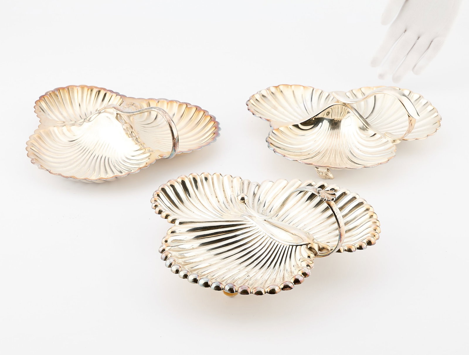 3 Large Silverplated Shell Dishes - 1,381.8 g (1 of 8)
