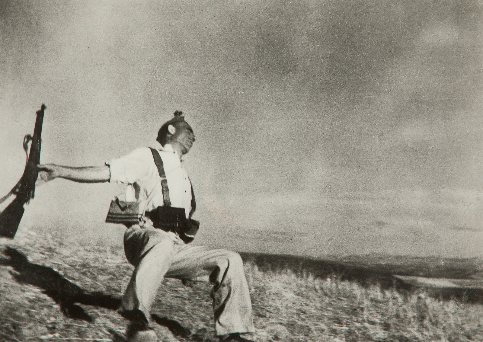 Robert Capa "Death of a Loyalist" GSP Photograph (1 of 4)