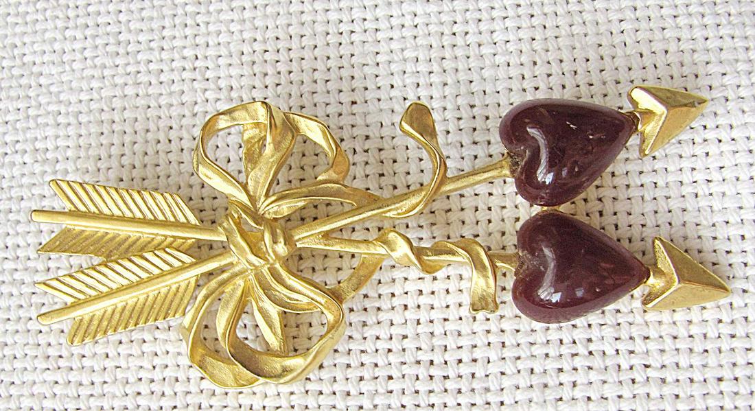 KARL LAGERFELD Vintage Double Cupid Arrows with Jelly Puff Hearts Brooch (1 of 6)