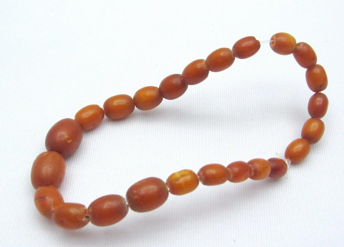Old natural amber bracelet (1 of 3)