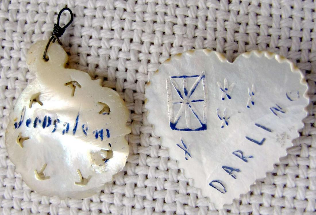 WWI British antique carved mother of pearl souvenir pin brooch and pendant, Mandatory Palestine.: WWI British antique carved mother of pearl souvenir brooch and pendant, Mandatory Palestine. 1. Heart pendant with engraved word Darling and British flag, size: 2.6 x 2.5 cm. ( 1 x 1 inch) 2. Pierce c