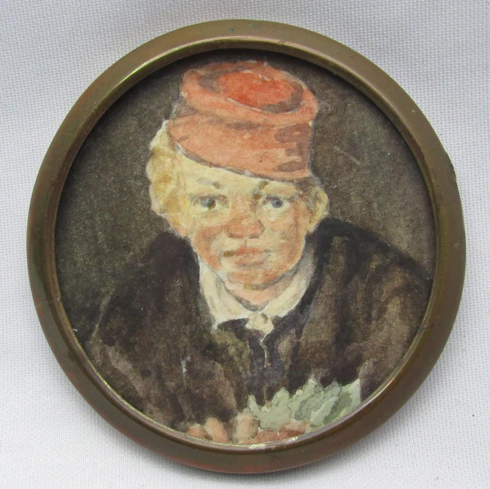 Old Hand Painting Miniature: Old Hand Painting Miniature, circa 1900, decorated with hand painting in water colors on paper in the image of a man wearing a robe, placed under glass in a brass frame, diameter: 7 cm.