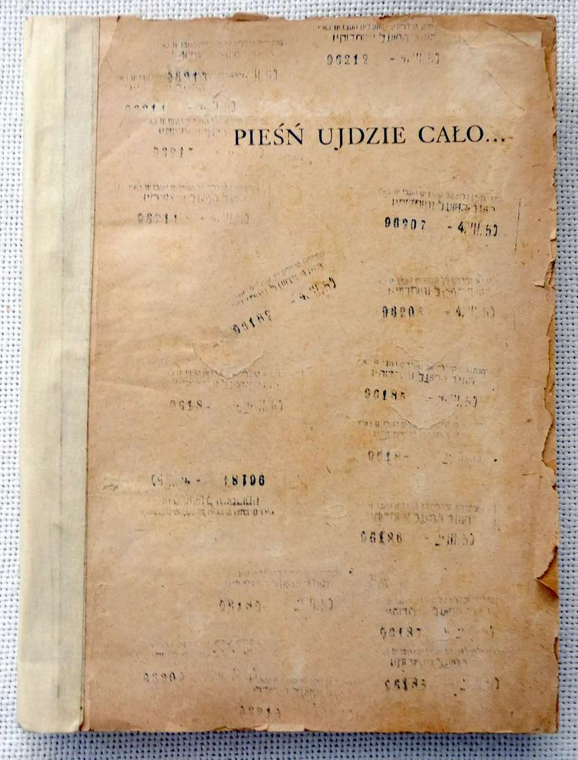 Holocaust. PieÅ›Å„ ujdzie caÅ‚o (The song will go away) by M. M.Borwicz,  illust.: 2 woodcuts, (1 of 12)