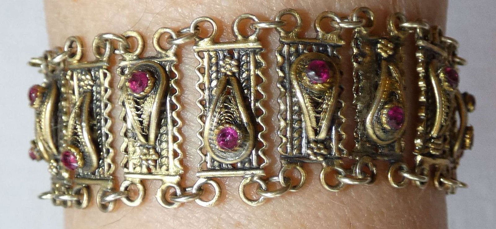 Bezalel filigree gilded silver sterling link bracelet set with gemstones, 23 gr. (1 of 7)