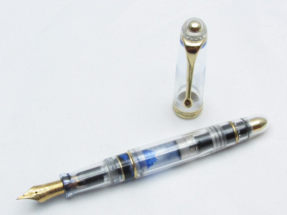 special Fountain pen made by Aurora, model 88 (1 of 6)