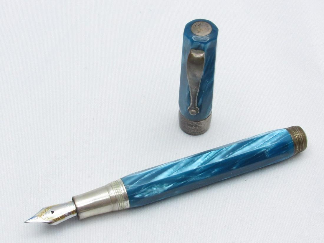 Fountain pen made by MONTEGRAPPA, model SIMPHONY (1 of 5)