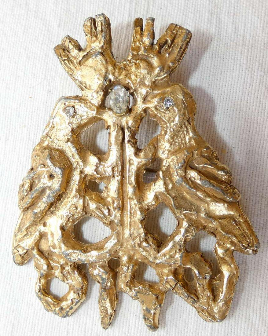 Jacques Lipchitz Brooch Signed Gold Tone Birds and Clear Stone 70â€™s: Jacques Lipchitz Brooch Signed Gold Tone Birds Clear Stone 70â€™s Jacques Lipchitz 891-1973 (French) limited edition, Size: 7 x 5.6 cm. (2.7 x 2.2 inches) signed Some wear, rubbing. Exhibited: Bi