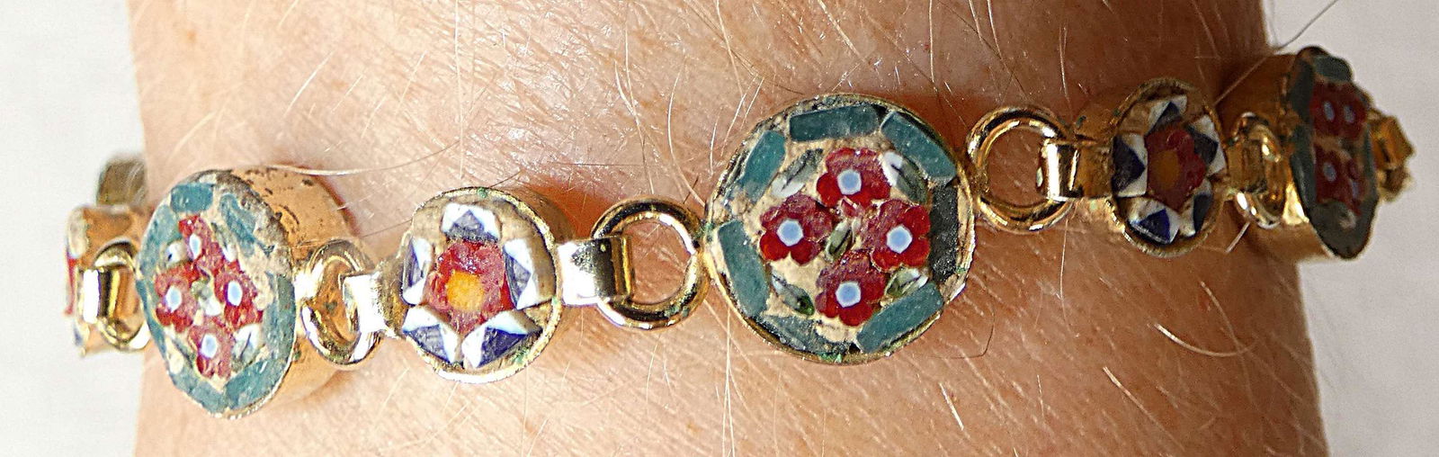 Italy Antique floral micro mosaic link bracelet. Hand crafted.: Italy Antique floral micro mosaic link bracelet. Hand crafted. The bracelet is for the small wrist, see length Length: 15.5 cm. (6.1 inches) Width: 9 mm. (0.35 inches)