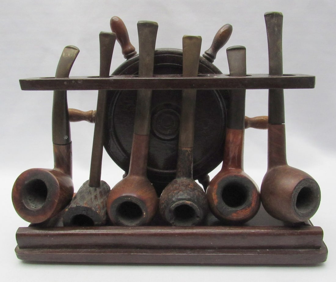 Smoking device and 6 vintage pipes (1 of 7)