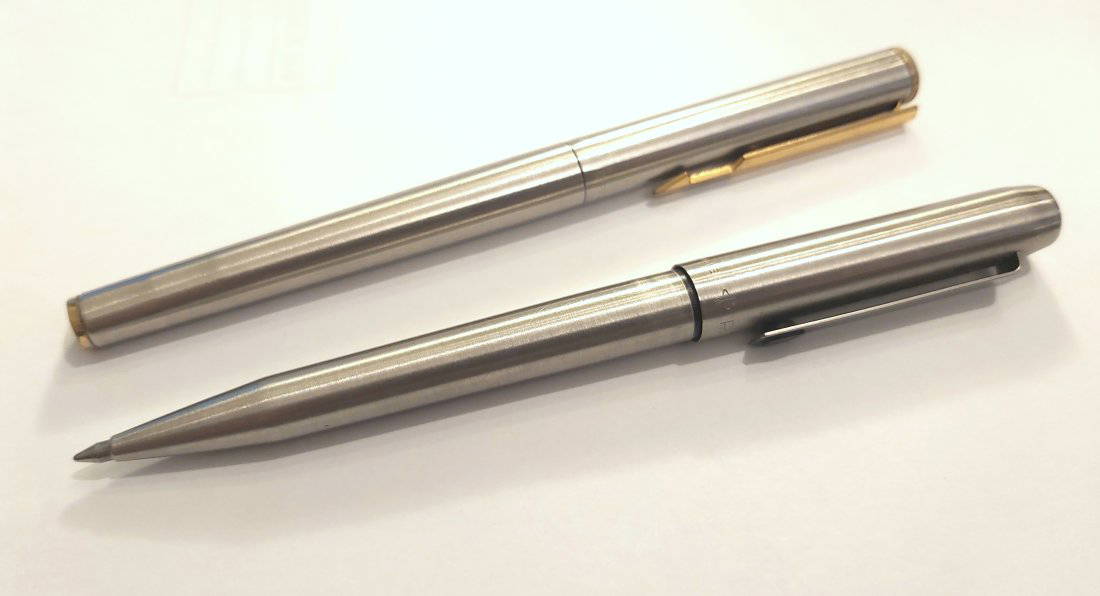 Lot Of 2 Ballpoint Pens Made By Parker Auction