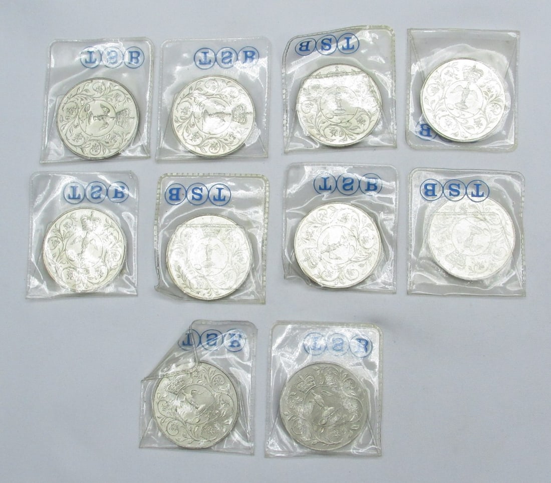 Assortment of 10 medals in honor of the silver jubilee of the coronation of Elizabeth II Queen of (1 of 3)