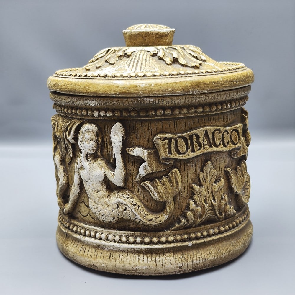 A large and impressive antique tobacco box container (1 of 8)
