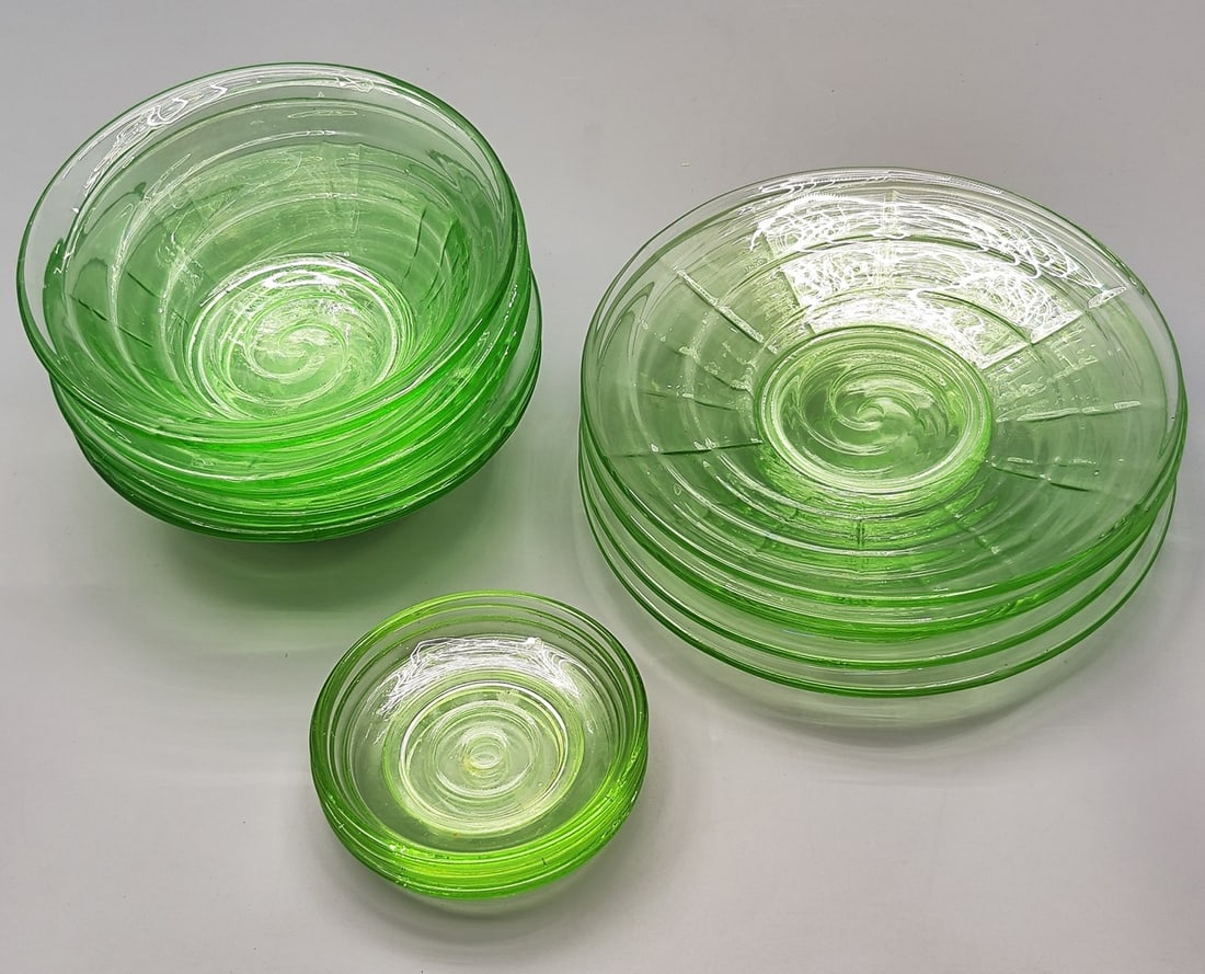 Vintage Green Uranium Glass Serving Set (1 of 5)