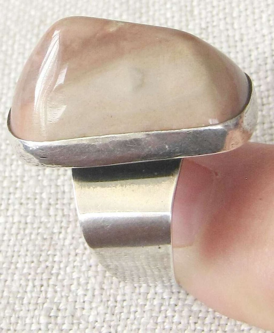 Vintage modernist silver sterling ring set with jasper, size: 9.5, adjustable, "Hazorfim", Israel, (1 of 7)
