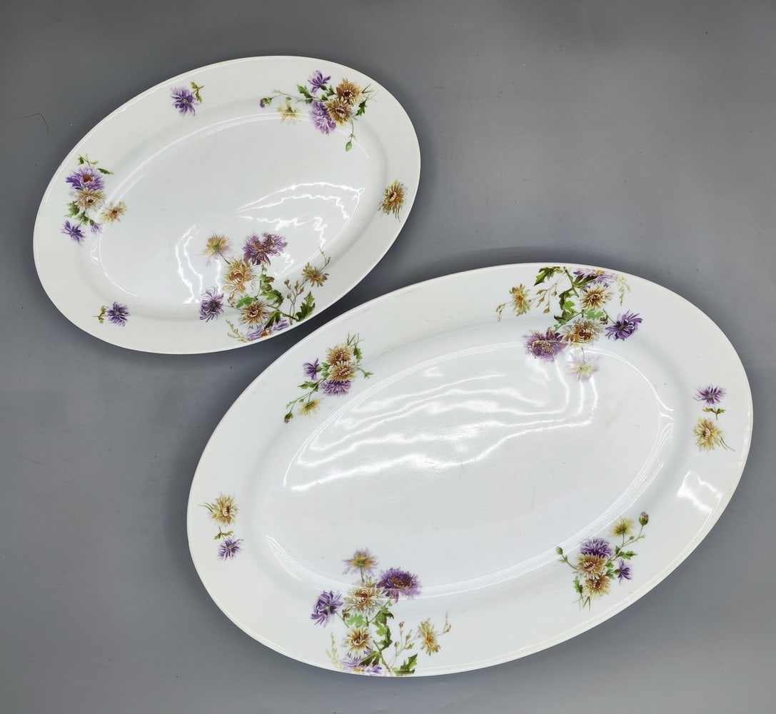 A pair of oval porcelain trays made by Kuznetsov - Imperial Russia (1 of 11)