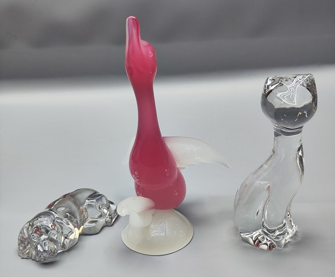 An assortment of vintage 3 quality glass figurines (1 of 13)