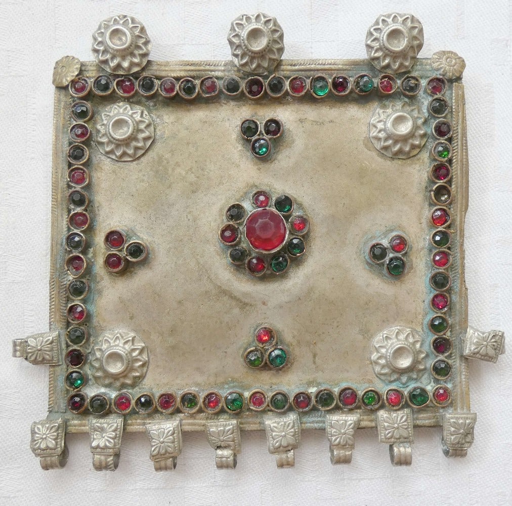 Ottoman Empire Turkey Islamic antique lower grade silver Amulet Pendant set with art glass: Ottoman Empire Turkey Islamic antique lower grade silver Amulet Pendant set with art glass Size: 10 x 11 cm. (3.9 x 4.3 inches) Weight: 56 gr. Silver plating almost came off. Hand crafted