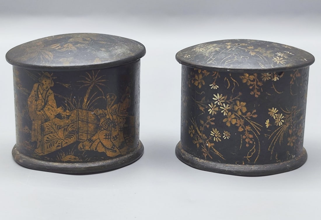 A pair of antique Japanese lacquer boxes (1 of 6)